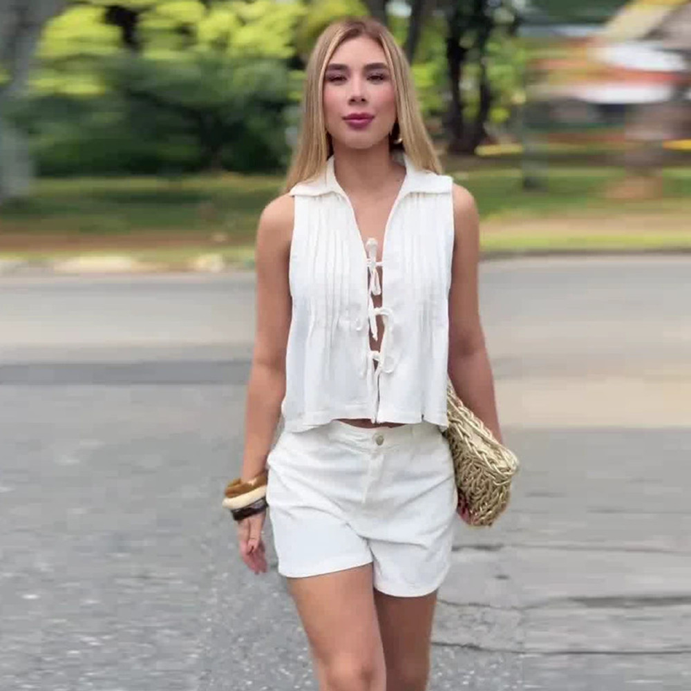 Forever 21 Spring Notch Collar Tie White Sleeveless Shorts 2-Piece Set
